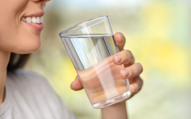 Uồng nhiều nước giúp tăng cường khả năng chống chọi với các đợt cấp COPD