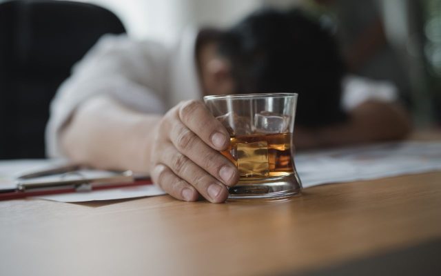 Bia rượu có thể làm tăng thêm các triệu chứng ở bệnh COPD